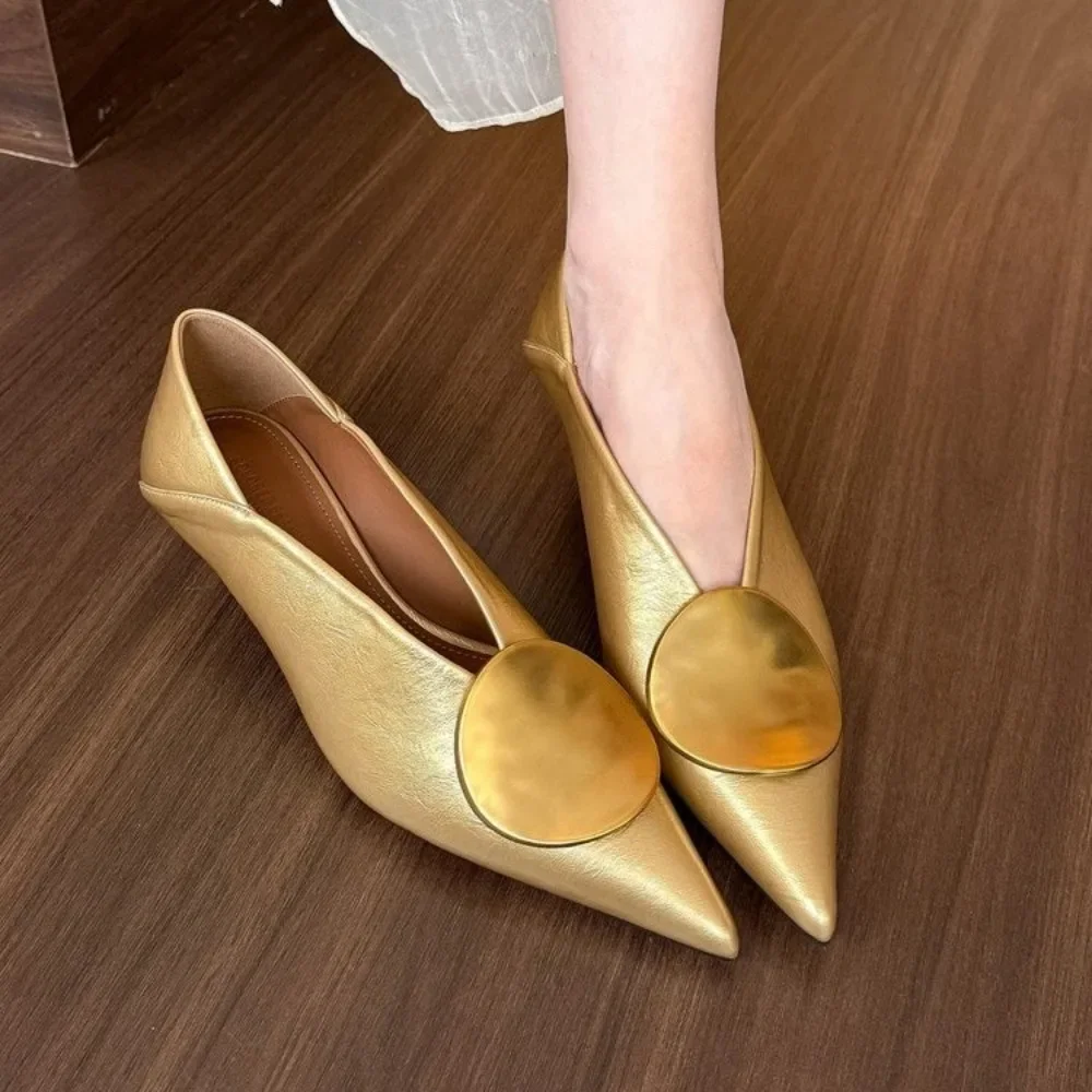 Women Fashion Designer - รองเท้าส้นสูงผู้หญิงหรูหรา ปลายแหลม ส้นเตี้ย รองเท้าดีไซเนอร์ รองเท้าแฟชั่นเซ็กซี่ รองเท้าปั๊มส์ผู้หญิง