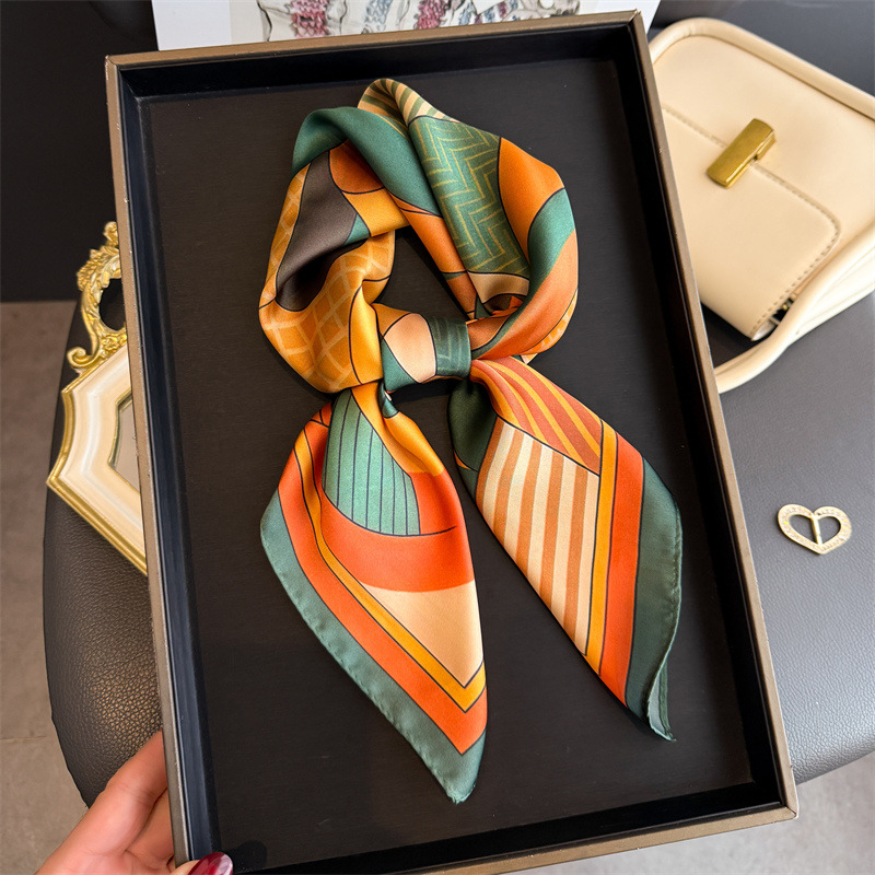 Women Fashion Necktie - ผ้าพันคอไหมพิมพ์ลายเรขาคณิตใหม่ปี 2026 สำหรับผู้หญิง ใช้ตกแต่งผูกคอ ขนาด 70*70
