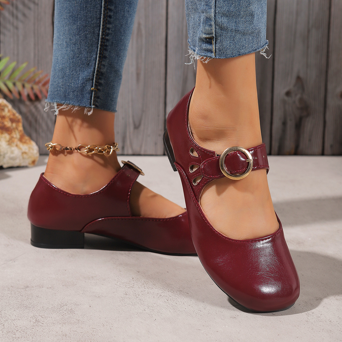 รองเท้าแฟชั่นผู้หญิง ดีไซน์หัว - Women Fashion Designer บทวิจารณ์และราคา