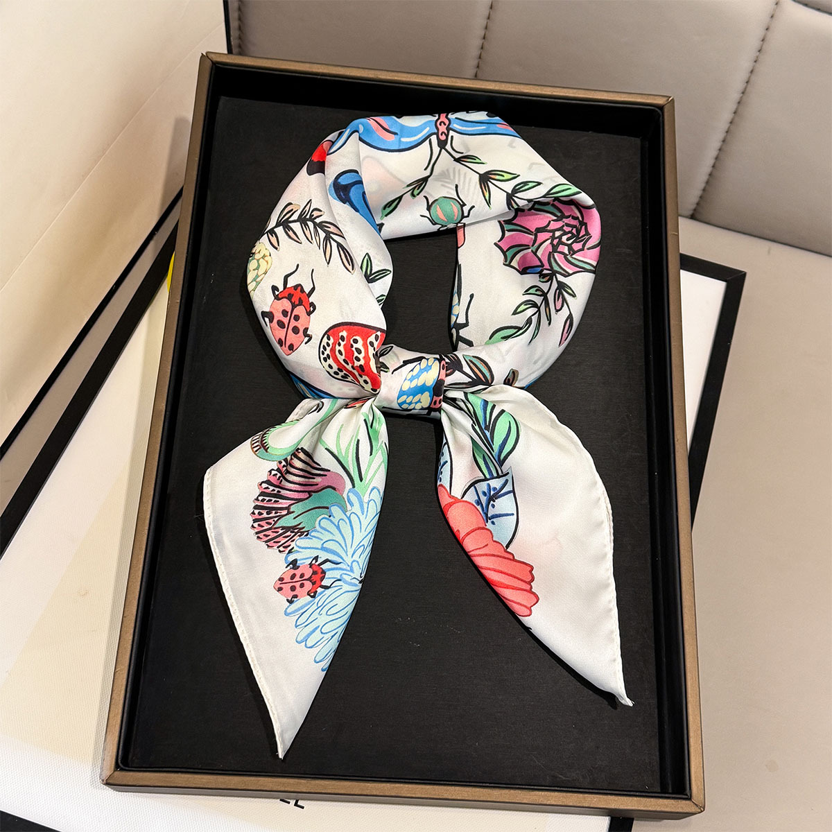 ผ้าพันคอไหมพิมพ์ลายผีเสื้อใหม่ - Women Fashion Necktie บทวิจารณ์และราคา