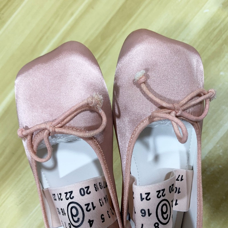 รองเท้าแมรี่เจนผู้หญิงแบบใหม่  - Women Fashion Designer บทวิจารณ์และราคา