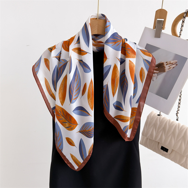 แบรนด์หรูพิมพ์ 70 ซม.ผ้าพันคอผ - Women Fashion Necktie บทวิจารณ์และราคา